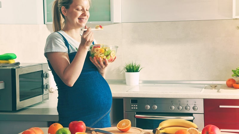 اهمیت تغذیه برای بانوان در زمان بارداری